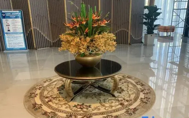 Vienna International Hotel (Songzi financial building store)