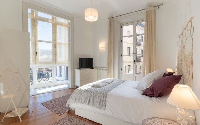 OLD TOWN VII apartment by Aston Rentals