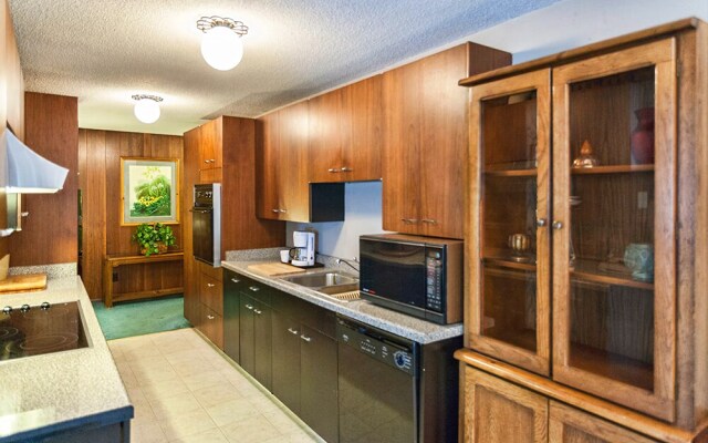 Voyageur Lakewalk Inn