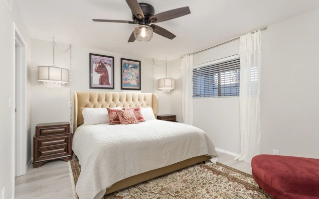 Speakeasy Condo 2 Bedroom By Casago