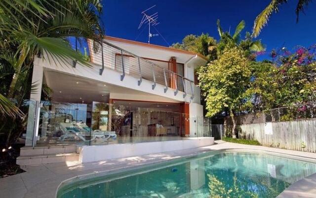 14 Ravenwood Drive