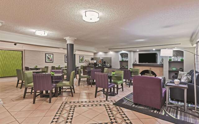 Travelodge by Wyndham Houston Cy-Fair