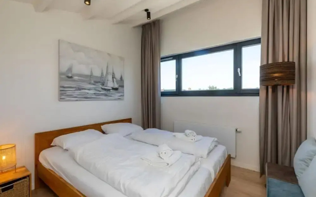 Attractive Holiday Home, Sunny Garden, Near the Beach