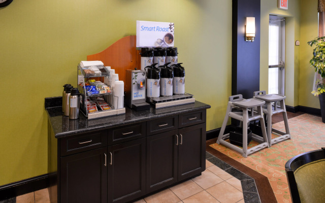 Holiday Inn Express & Suites Halifax Airport by IHG