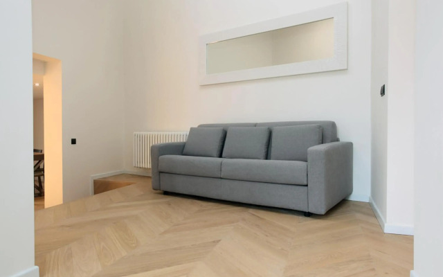 The Apartment House - Mezibranska