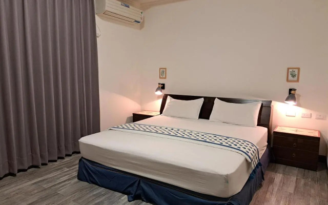 7 Hostel