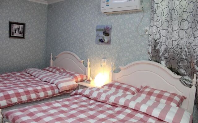 Romantic Town Theme Inn