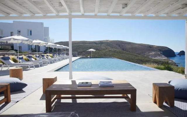 Milos Breeze Boutique Hotel