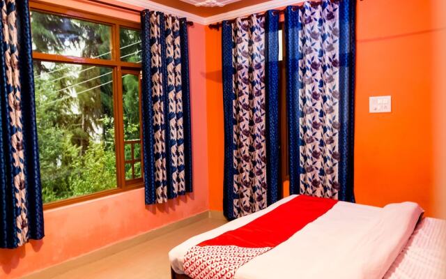 OYO 13881 Home Majestic Hill View 1BHK Naddi
