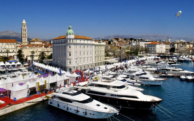 Apartment Diva, a nice condo with free parking