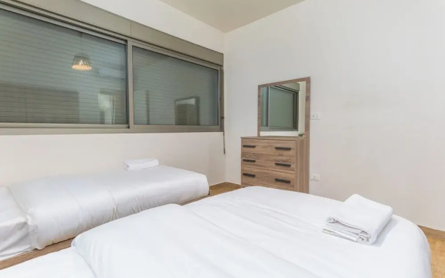 Alti 3-BR Apt by Santa Maria Jal el Dib
