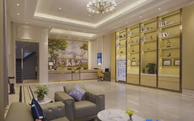 Vienna Hotel (Guiyang Huaxi Slate Whistle Subway Station Branch)