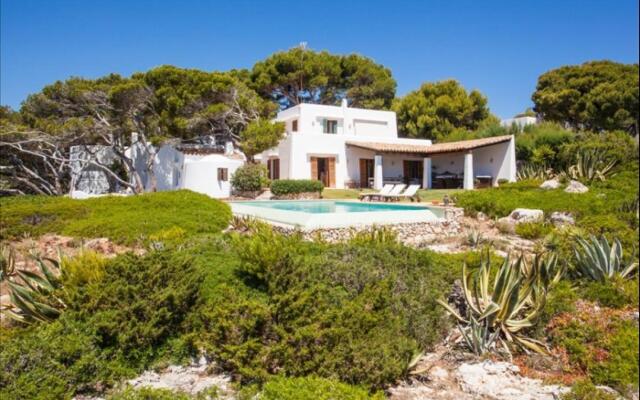 Villa Can Pirata . Seafront Villa For 10 People