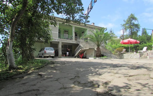 Joni Guest House