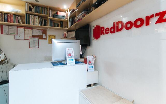 RedDoorz Plus @ Ruby Las Pinas Weekly Stay