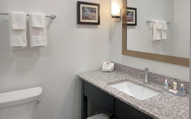 MainStay Suites Cincinnati University - Uptown