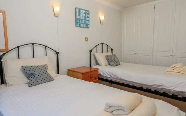 7 Thurlestone Rock