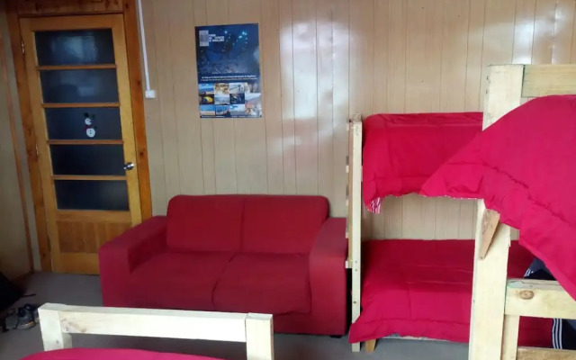 Hostal La Morenita - Hostel