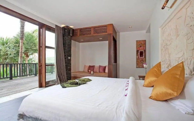 Solymar Villa