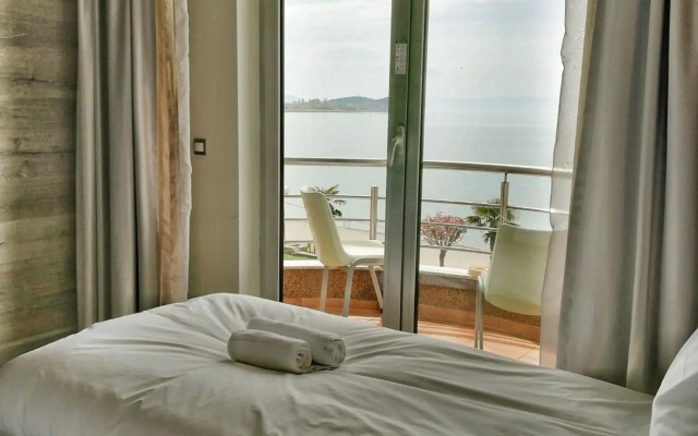 Royal View