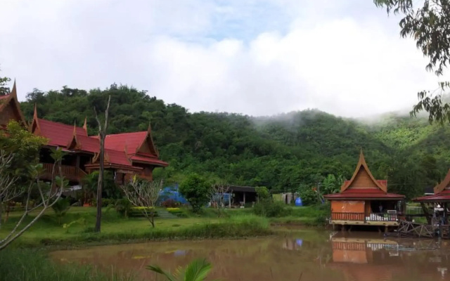 Lomrak Resort