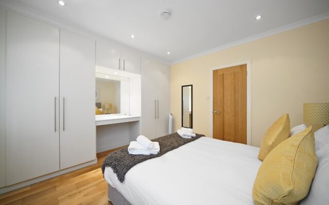 Kensington High Street Comfortable Serviced Apartment