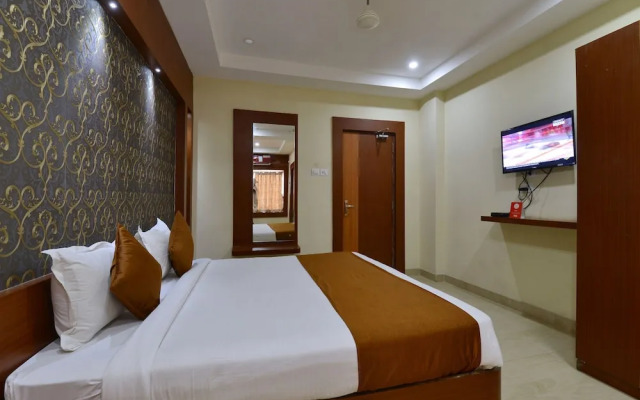 OYO 9048 Hotel Lucifer