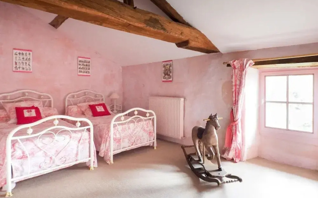 Holiday Home in Saint-laurent-de-la-salle With Pool