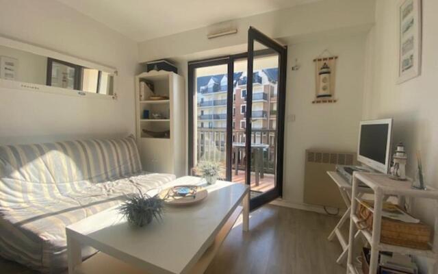 24m Comfort 3 Pers With Balcon Near The Beach