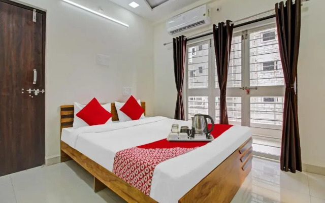 Oyo Flagship 93292 Hotel White House