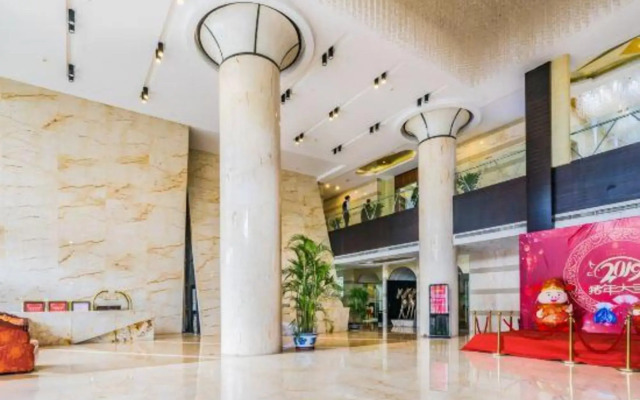 Royal Garden Hotel