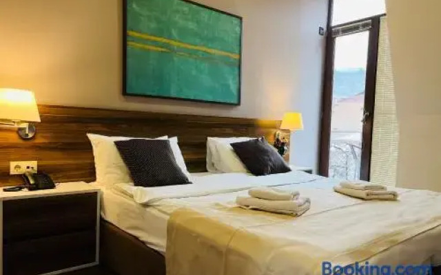 Point Hotel Tbilisi