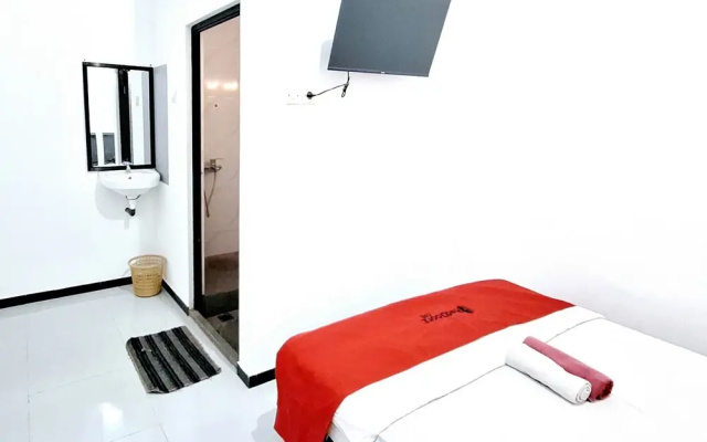 RedDoorz @ Queen Asri Premium