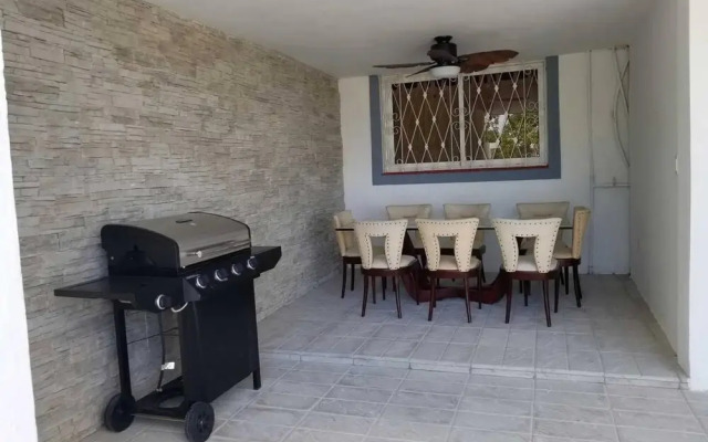 Villa Don Teto 8 Rooms: Luxury & Great Havana View