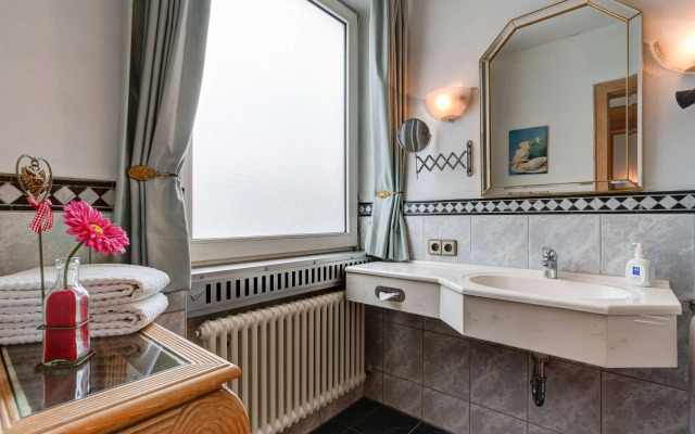 Centro Hotel Stern, Trademark Collection by Wyndham