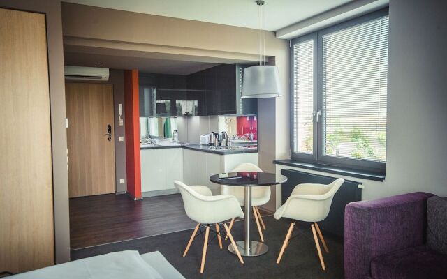 Onyx Luxury