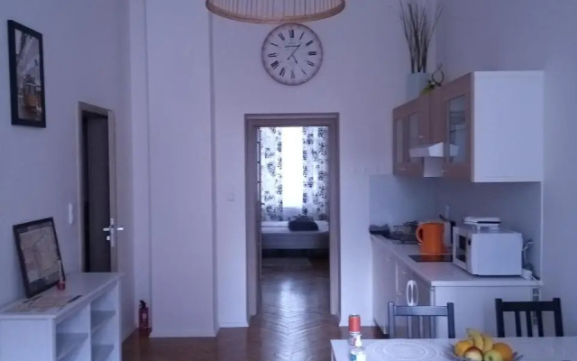 Gallys Apartments