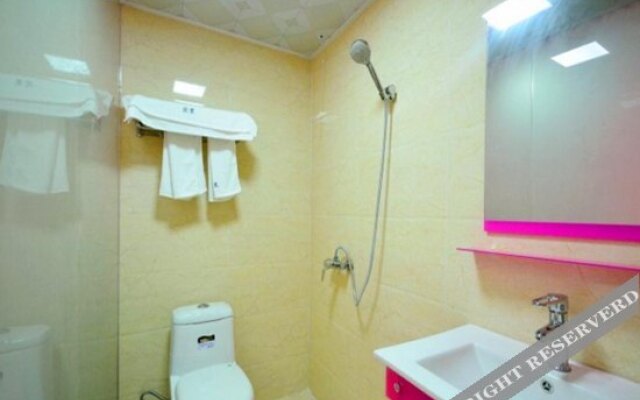Binguo Business Hostel