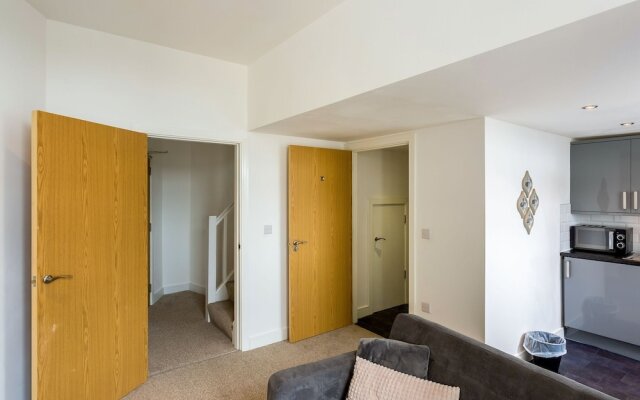 Snug Holiday Home in Bradford With Balcony
