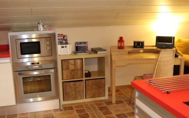 Studio in Badalona 100913 by MO Rentals