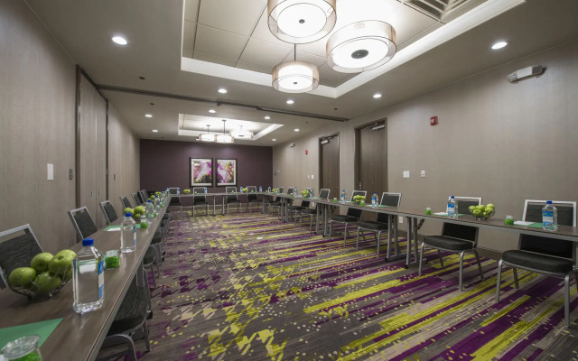 DoubleTree by Hilton Winston Salem - University