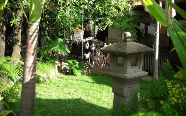 Charly's Guest House