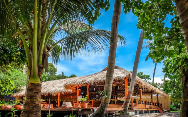 Ten Moons Lipe Resort