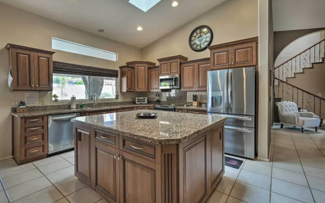 Spacious Scottsdale Home: Pool & Covered Patio