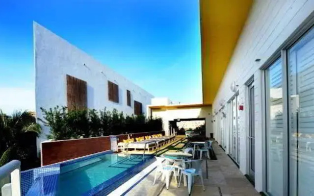 The Vintro Hotel