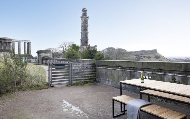 JOIVY Observatory Apartment