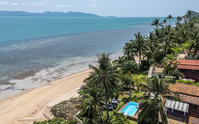 Tropical Beachfront 4 Bdr Villa - KBR24