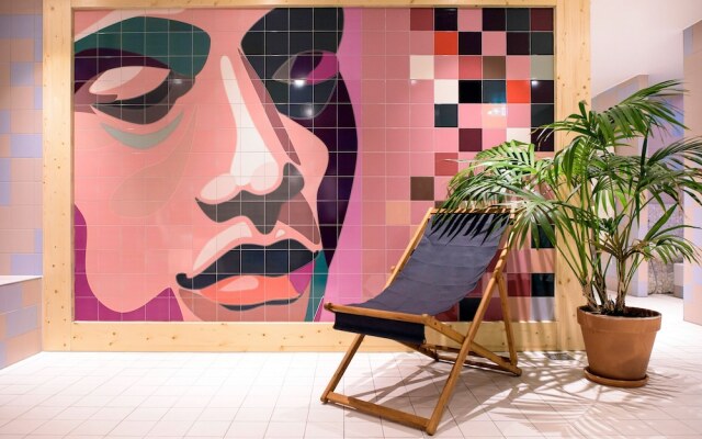 The Green Elephant Hostel & Spa