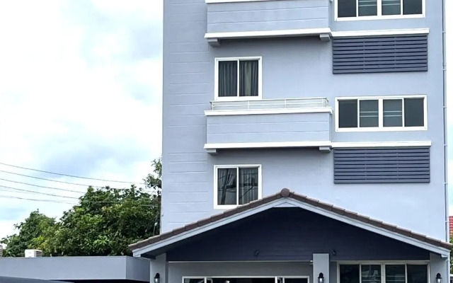 OYO 660 Taevaraj Place