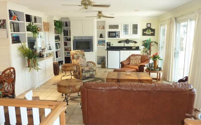Blackbeards Hideaway by Jekyll Realty